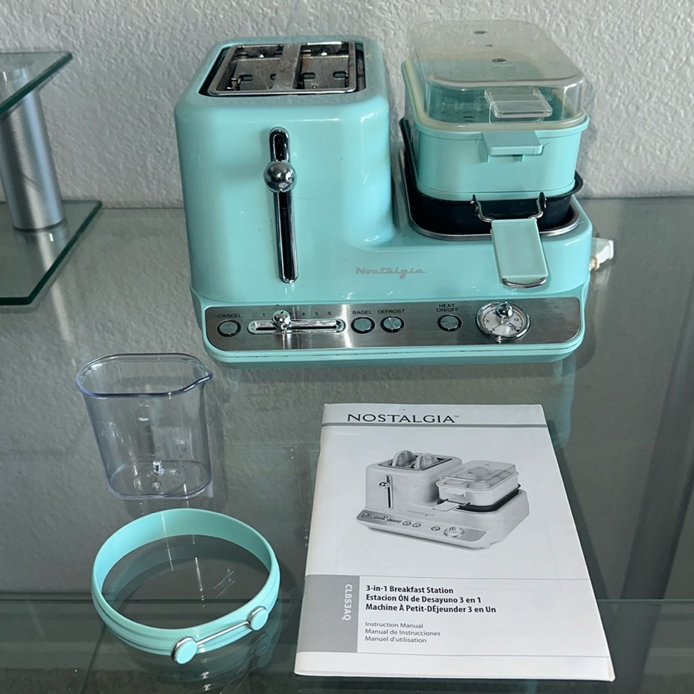 Nostalgia Classic Retro 3-in-1 Breakfast Station used, great condition.
